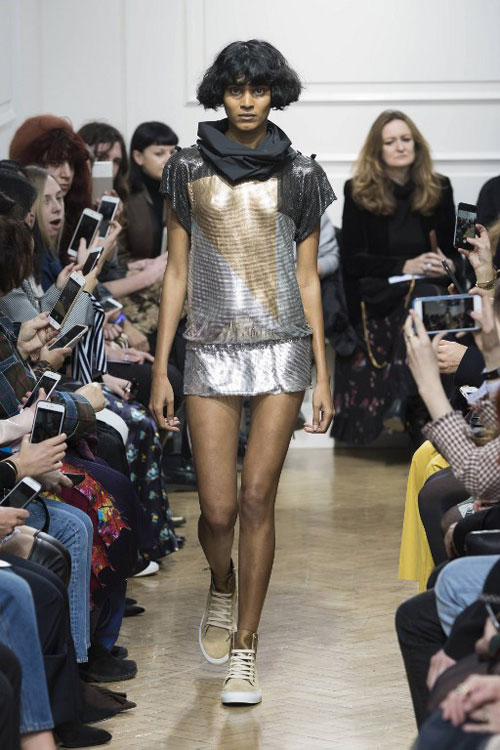 A chain mail mini from J.W. Anderson (photo c/o AFP)